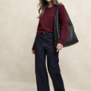 Banana Republic Factory Burgundy Quilted Sweatshirt in size small